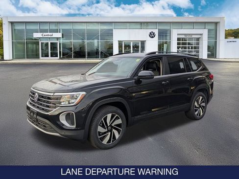 New 2026 Volkswagen Atlas SE image 3