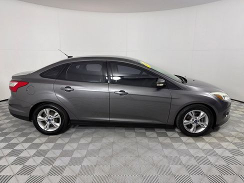 Used 2014 Ford Focus SE image 4