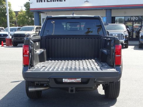 Used 2026 Toyota Tacoma TRD Sport w/ TRD Sport Upgrade Package AWD/4WD image 15