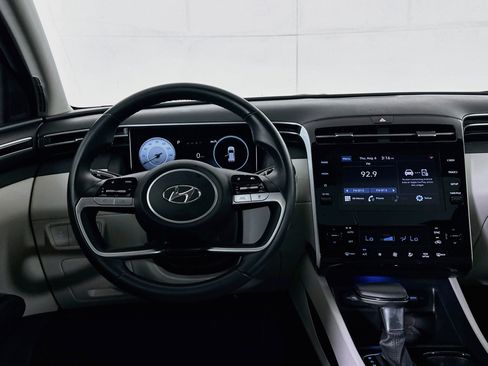 Used 2022 Hyundai Tucson SEL w/ Convenience + Premium Package FWD image 18