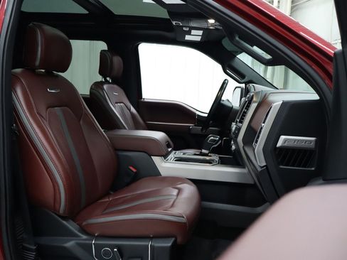 Used 2018 Ford F150 Platinum w/ Equipment Group 701A Luxury image 26