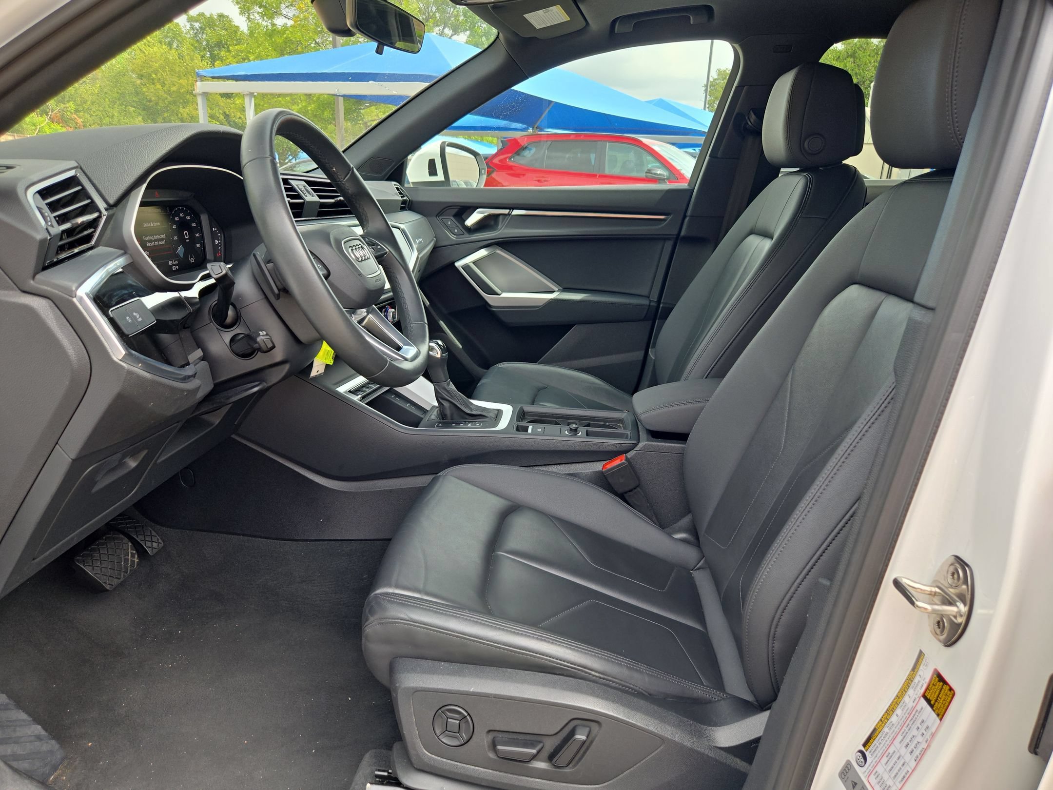 Used 2025 Audi Q3 2.0T Premium AWD/4WD image 9