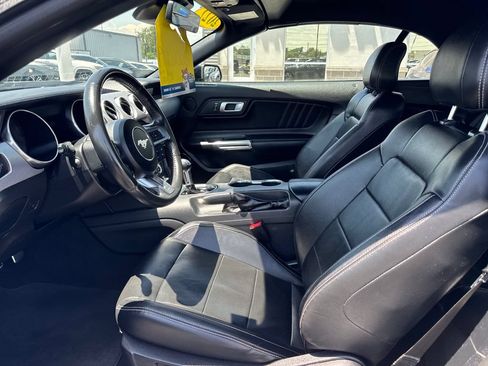 Used 2022 Ford Mustang Premium RWD image 12