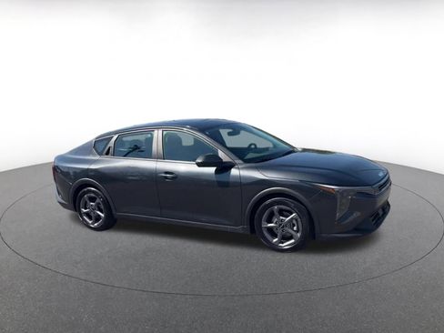 Used 2025 Kia K4 FWD image 2