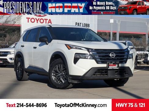 Used 2025 Nissan Rogue S image 1