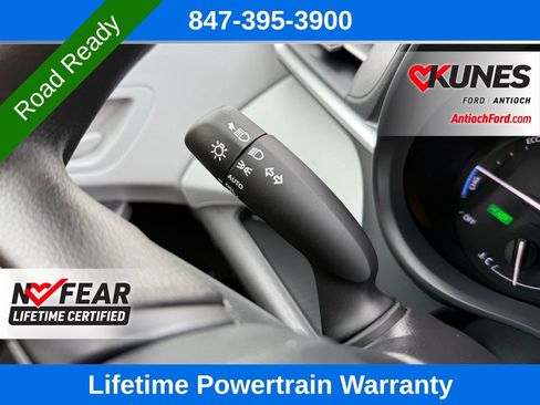 Used 2025 Toyota Sienna LE image 35