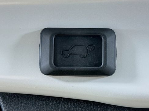 Used 2025 Toyota RAV4 XLE w/ Convenience Package image 29