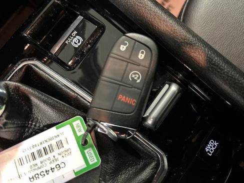 Used 2024 Jeep Compass Limited image 22