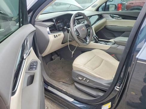 Used 2020 Cadillac XT6 Premium Luxury FWD image 8