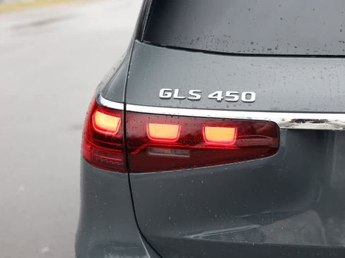 New 2026 Mercedes-Benz GLS 450 4MATIC image 9