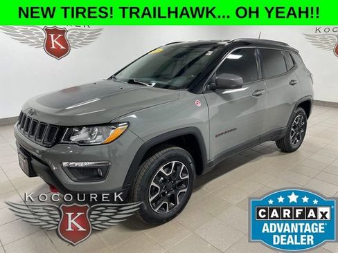 Used 2019 Jeep Compass Trailhawk w/ Cold Weather Group AWD/4WD image 3