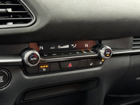 New 2025 MAZDA CX-30 Carbon image 11