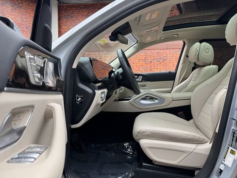 Used 2026 Mercedes-Benz GLS 450 4MATIC image 22