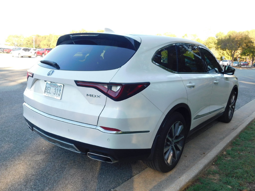 Used 2025 Acura MDX w/ Technology Package FWD image 4