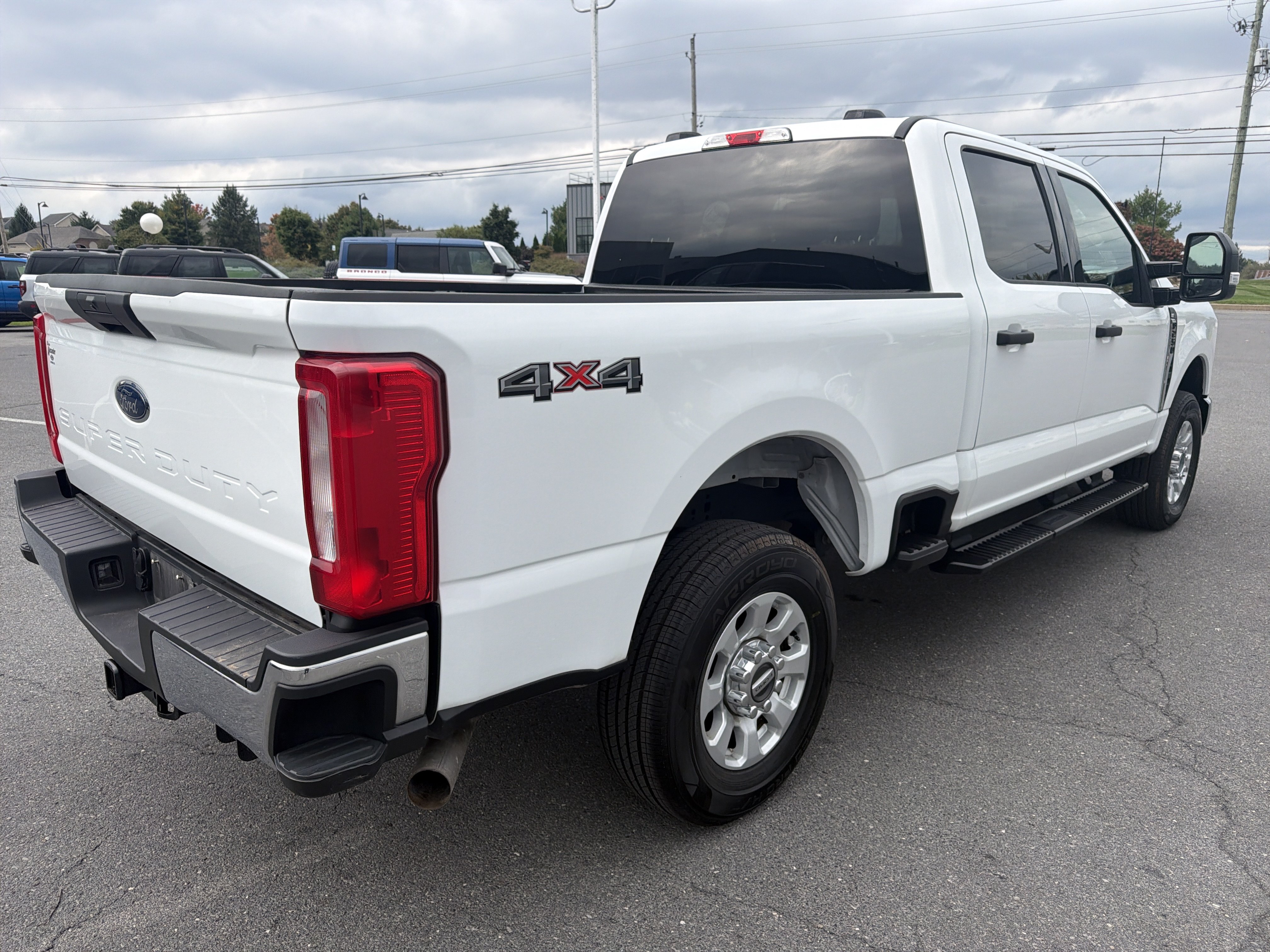 Used 2024 Ford F250 XLT AWD/4WD image 3