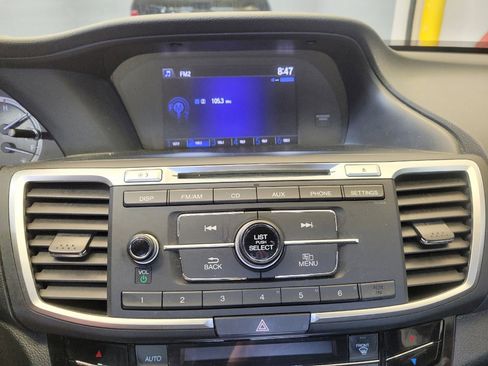 Used 2016 Honda Accord LX image 25