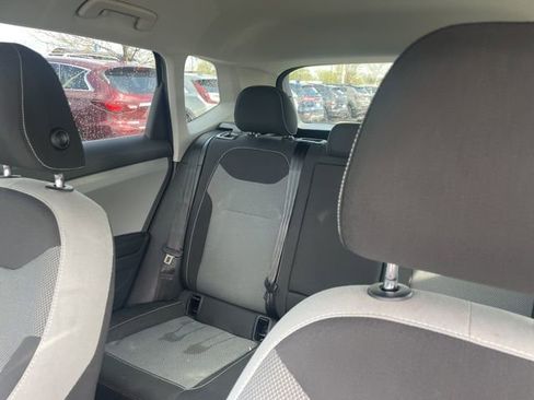 Used 2023 Volkswagen Taos S image 10