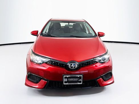 Used 2016 Scion iM image 2