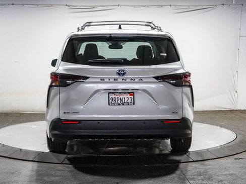 Certified 2025 Toyota Sienna XLE w/ XLE Plus Package AWD/4WD image 4