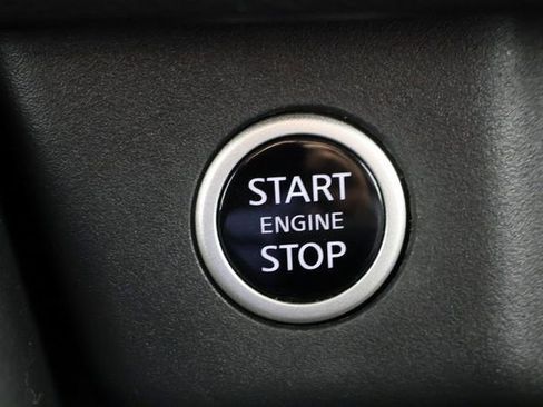 Used 2023 Nissan Rogue SV w/ SV Premium B Package image 16