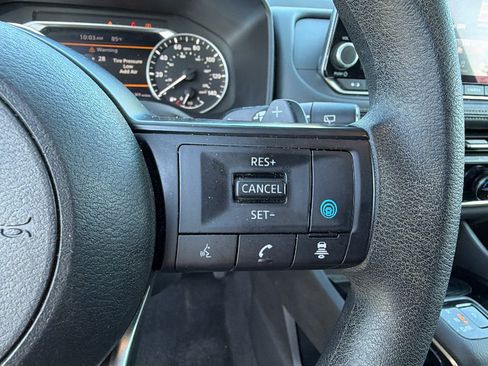 Used 2024 Nissan Rogue SV AWD/4WD image 27