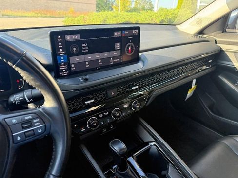 Used 2023 Honda Accord EX-L image 25