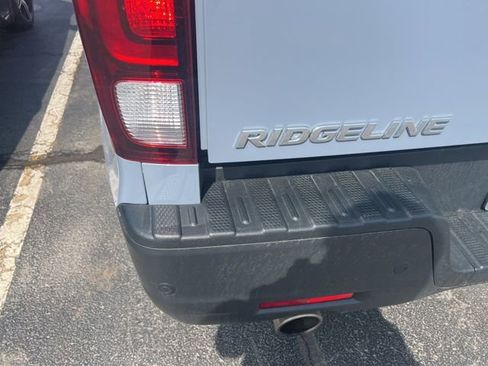 Used 2022 Honda Ridgeline Black Edition image 5