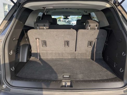 Used 2019 Chevrolet Traverse LS FWD image 13