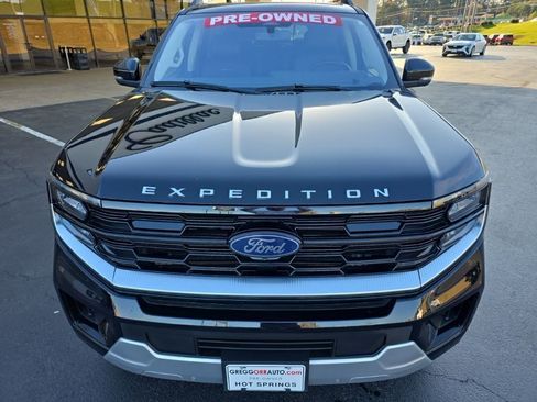 Used 2025 Ford Expedition Max Platinum image 8