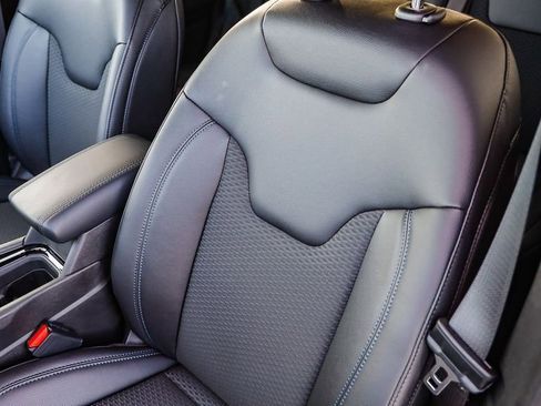 New 2026 Jeep Compass Latitude image 25