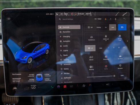 Used 2022 Tesla Model 3 Standard Range RWD image 19