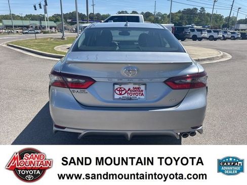 Used 2024 Toyota Camry SE w/ Convenience Package image 4