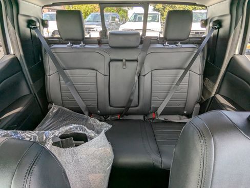 New 2025 Ford Ranger Lariat w/ FX4 Off-Road Package image 14