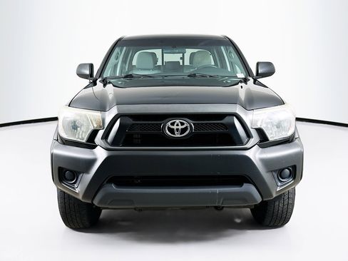 Used 2013 Toyota Tacoma PreRunner image 2