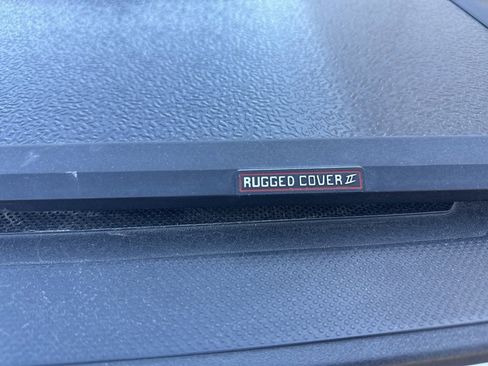 Used 2019 Toyota Tacoma TRD Sport w/ Technology Package image 7