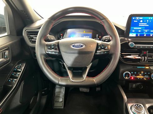 Used 2025 Ford Escape ST-Line Select image 12