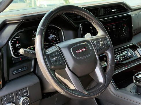 Used 2022 GMC Sierra 1500 AT4 w/ Technology Package AWD/4WD image 29