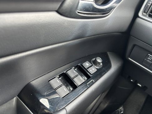 Used 2018 MAZDA CX-5 Touring image 19