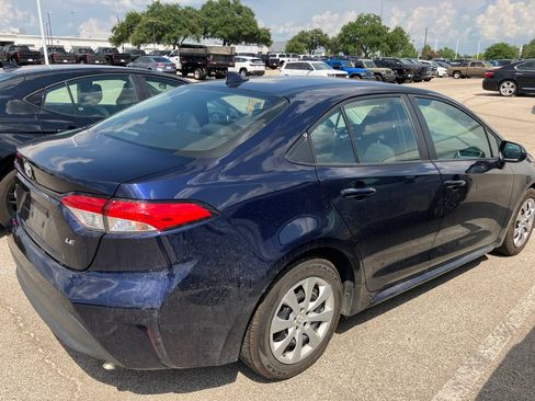 Used 2024 Toyota Corolla LE FWD image 4