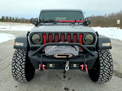 Used 2018 Jeep Wrangler Unlimited Sport S image 34