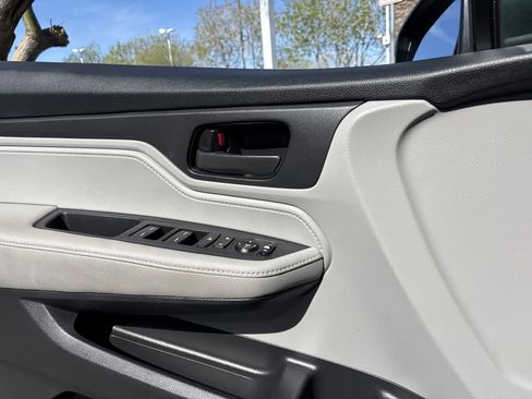 Used 2019 Honda Odyssey EX image 19