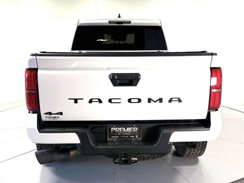 Used 2025 Toyota Tacoma TRD Off-Road image 5