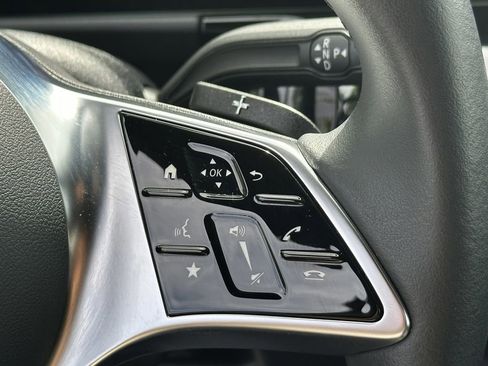 Certified 2025 Mercedes-Benz GLA 250 image 28