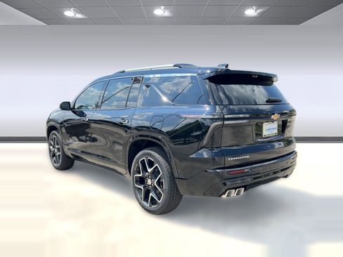 New 2026 Chevrolet Traverse High Country FWD image 3