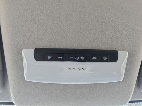 Certified 2025 Nissan Versa SV w/ Trunk Package FWD image 7