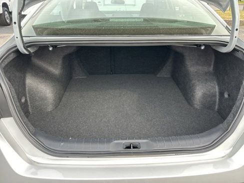 Used 2025 Nissan Altima 2.5 SV image 27