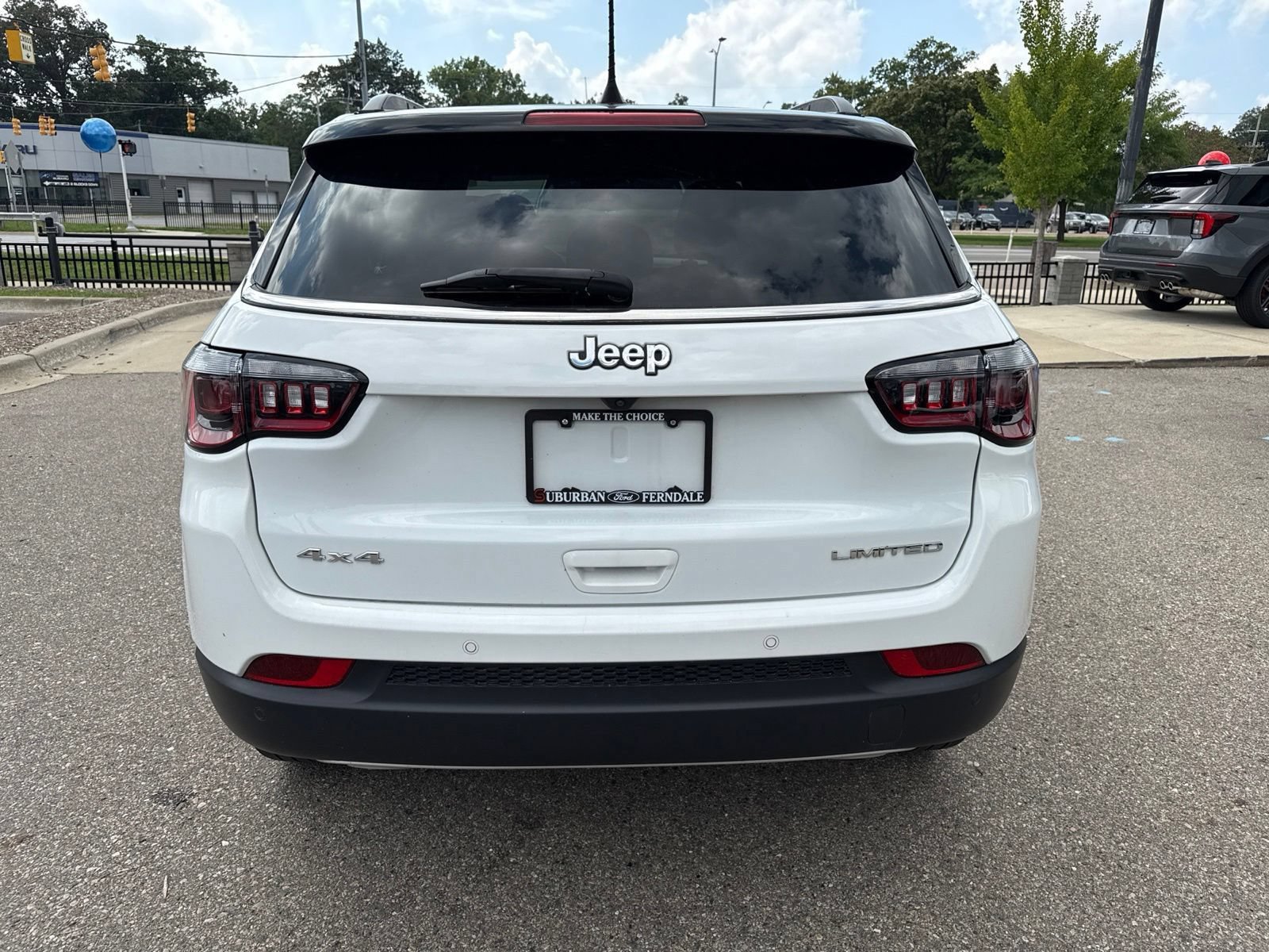 Used 2023 Jeep Compass Limited AWD/4WD image 8