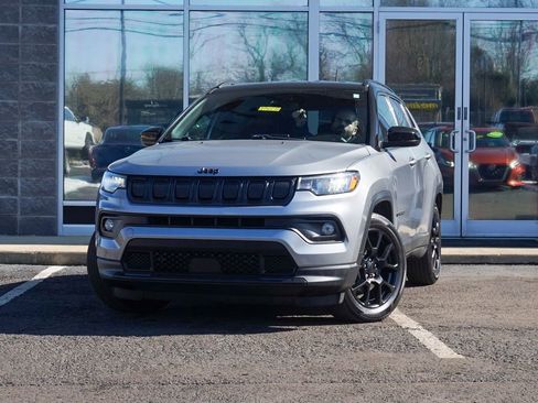 Used 2022 Jeep Compass Altitude image 6