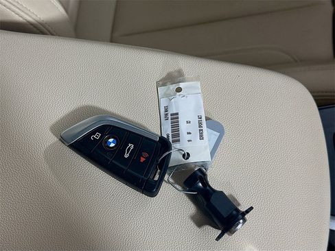 Used 2019 BMW X3 sDrive30i w/ Premium Package image 34