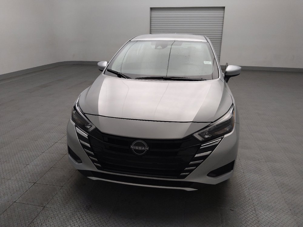 Used 2025 Nissan Versa SV FWD image 15
